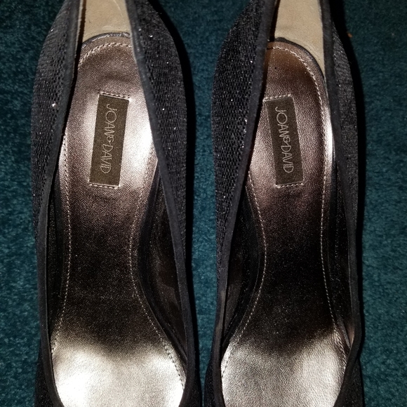 Black sparkly heels cliffs by white mountain - Picture 10 of 12